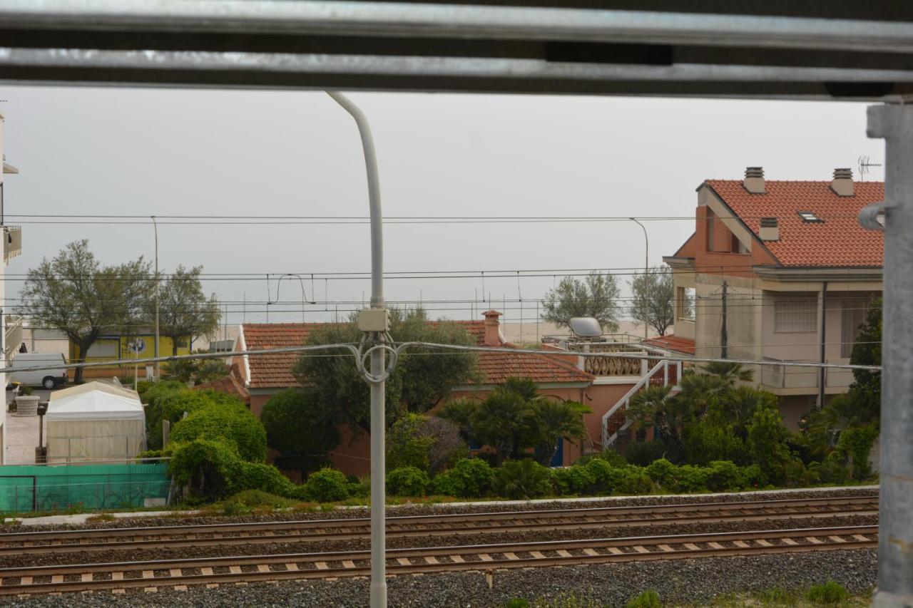 Appartamento Al 30 Marzocca di Senigallia Exteriör bild